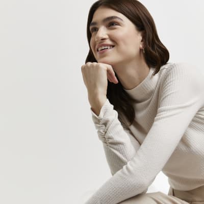 beige top long sleeve
