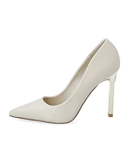 360 degree animation of product Beige pointed stiletto court heel frame-3