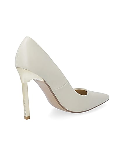 360 degree animation of product Beige pointed stiletto court heel frame-13