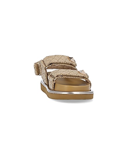 360 degree animation of product Beige quilted chunky sandals frame-20
