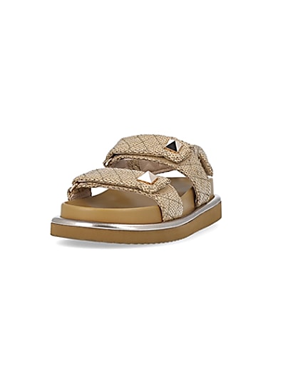 360 degree animation of product Beige quilted chunky sandals frame-23