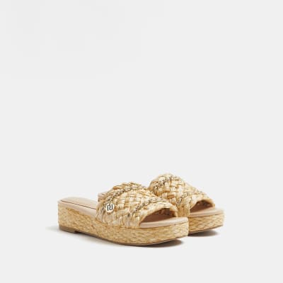Beige raffia flatform sliders