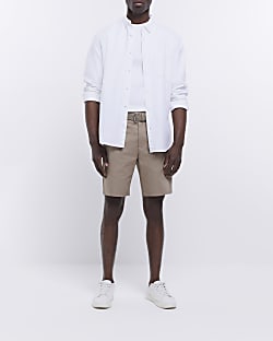 Beige regular fit belted chino shorts