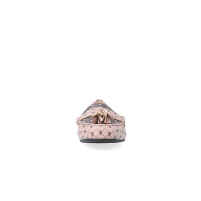 360 degree animation of product Beige RI monogram print loafers frame-21