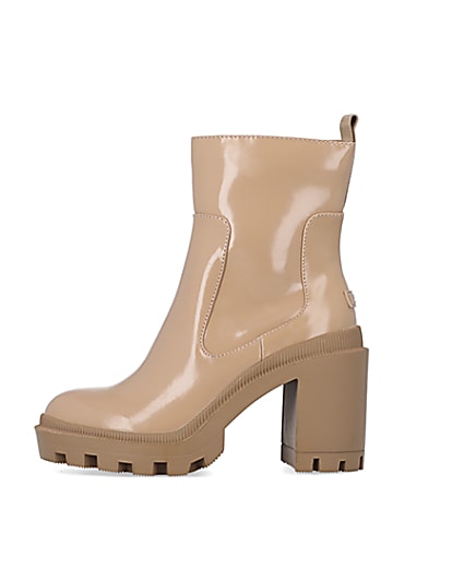 360 degree animation of product Beige rubber heeled ankle boots frame-3
