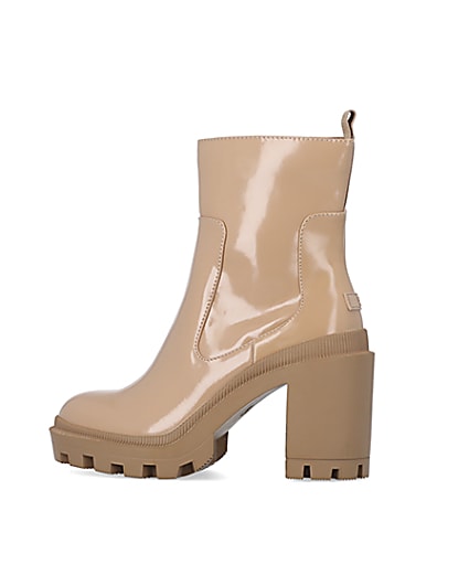 360 degree animation of product Beige rubber heeled ankle boots frame-4