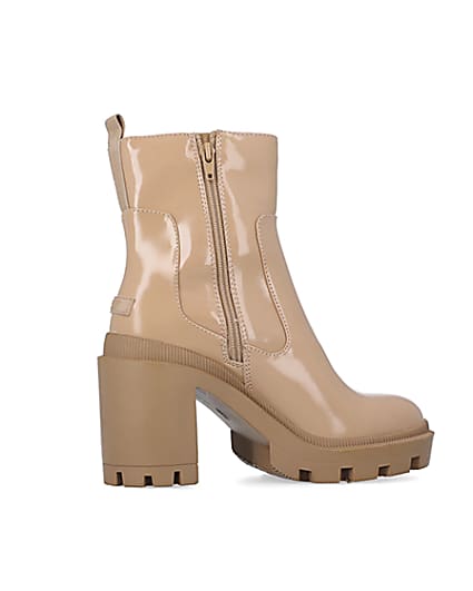 360 degree animation of product Beige rubber heeled ankle boots frame-14