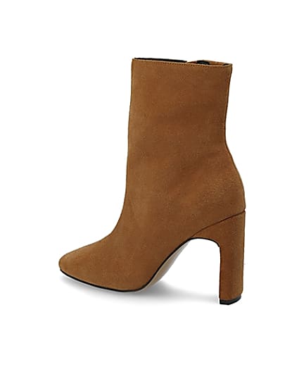 360 degree animation of product Beige suede heeled ankle boot frame-5