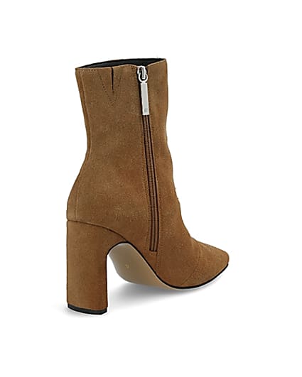 360 degree animation of product Beige suede heeled ankle boot frame-12