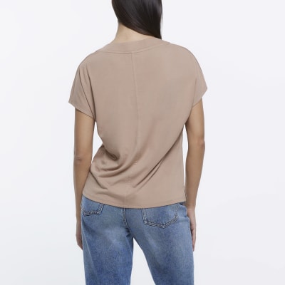 Beige v-neck t-shirt
