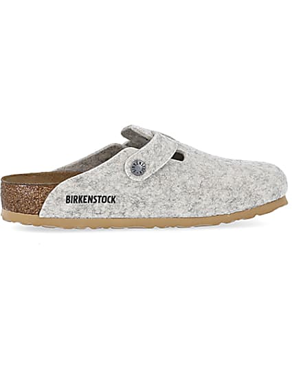 360 degree animation of product Birkenstock grey wooly boston mules frame-17