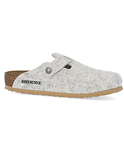 360 degree animation of product Birkenstock grey wooly boston mules frame-19