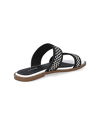360 degree animation of product Black and white chain strap sandals frame-12