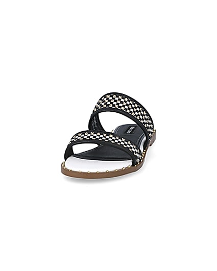 360 degree animation of product Black and white chain strap sandals frame-22