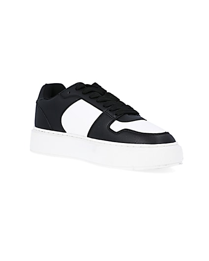 360 degree animation of product Black and white chunky trainers frame-18