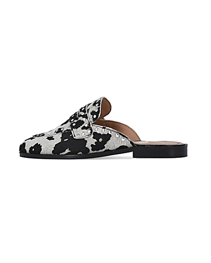 360 degree animation of product Black animal print leather backless loafers frame-4