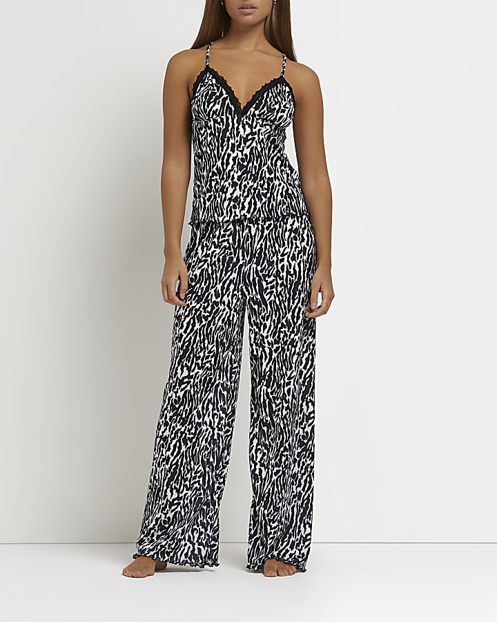 Black animal print pyjama set