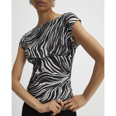 Black Animal Print Ruched Short Sleeve Top