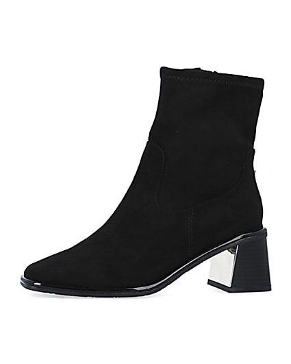 360 degree animation of product Black block heel ankle boots frame-2