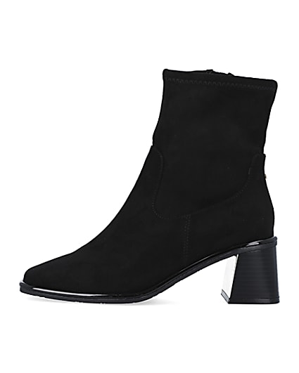 360 degree animation of product Black block heel ankle boots frame-3
