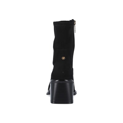 360 degree animation of product Black block heel ankle boots frame-9