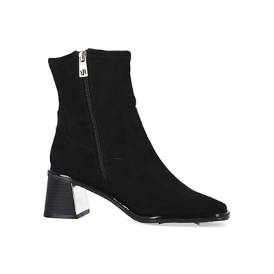 360 degree animation of product Black block heel ankle boots frame-16