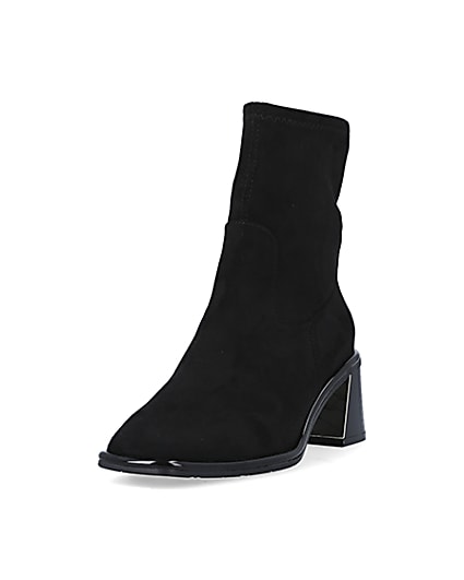 360 degree animation of product Black block heel ankle boots frame-23