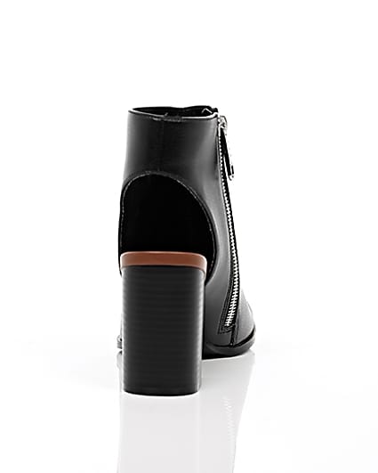 360 degree animation of product Black block heel peeptoe shoe boots frame-15