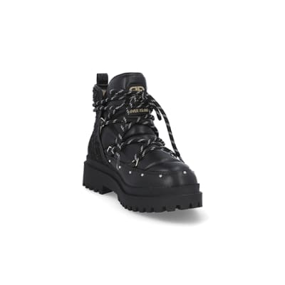 360 degree animation of product Black borg lined hiking boots frame-19