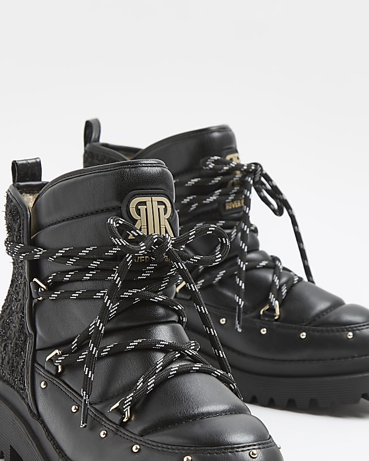Black borg lined hiking boots