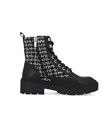 360 degree animation of product Black boucle biker boots frame-15