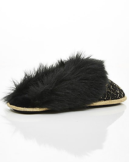 360 degree animation of product Black boucle faux fur trim slippers frame-12