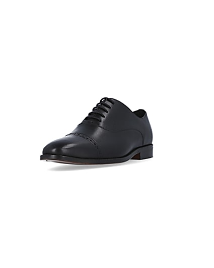 360 degree animation of product Black brogue Oxford shoes frame-23