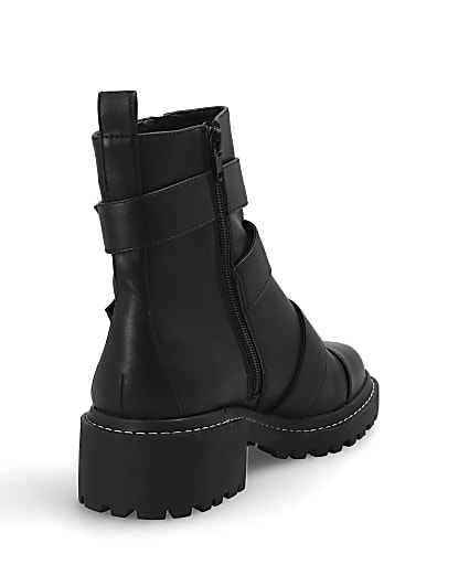 360 degree animation of product Black buckle chunky biker boots frame-11