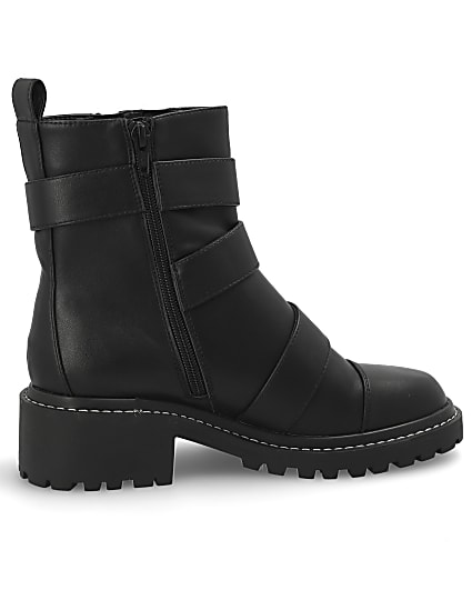 360 degree animation of product Black buckle chunky biker boots frame-14