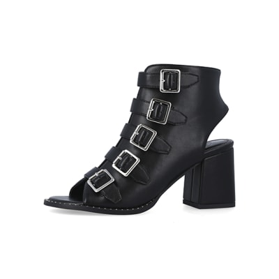 360 degree animation of product Black buckle heeled shoes frame-2