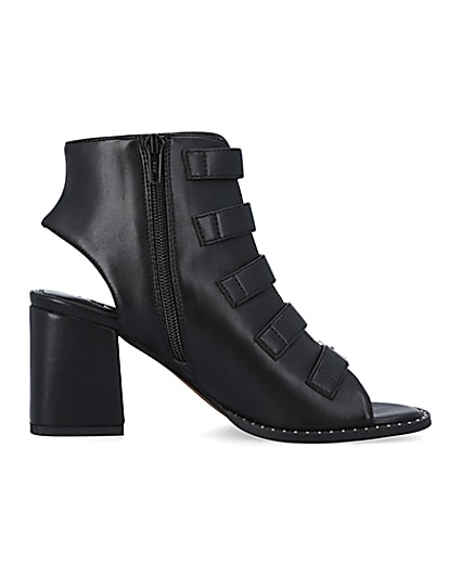 360 degree animation of product Black buckle heeled shoes frame-15