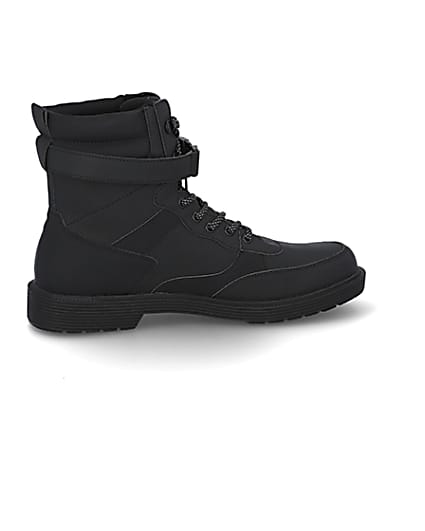 360 degree animation of product Black buckle lace up boots frame-14