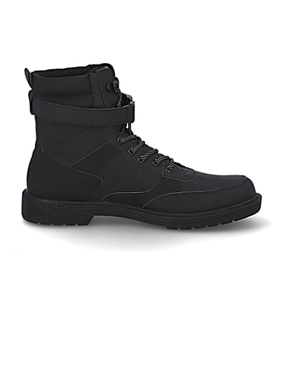 360 degree animation of product Black buckle lace up boots frame-15