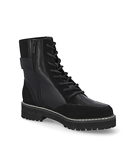 360 degree animation of product Black buckle lace up boots frame-17