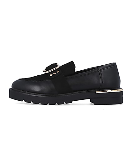 360 degree animation of product Black buckle loafers frame-3