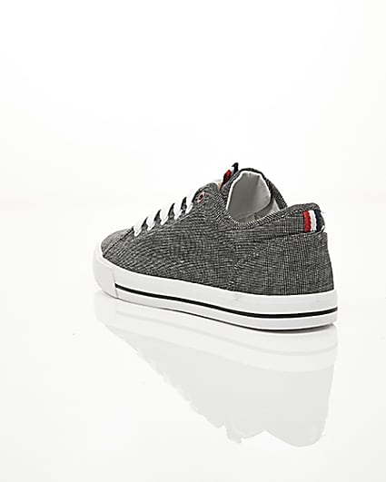 360 degree animation of product Black canvas lace-up plimsolls frame-18