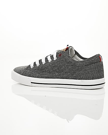 360 degree animation of product Black canvas lace-up plimsolls frame-20