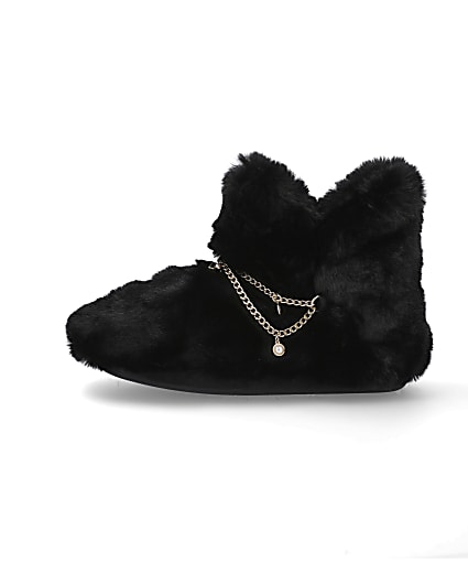 360 degree animation of product Black chain detail faux fur slipper boots frame-3