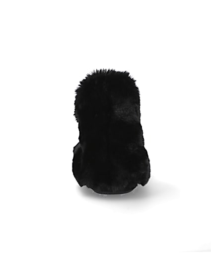 360 degree animation of product Black chain detail faux fur slipper boots frame-9