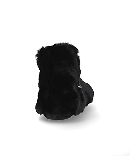 360 degree animation of product Black chain detail faux fur slipper boots frame-10