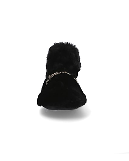 360 degree animation of product Black chain detail faux fur slipper boots frame-21