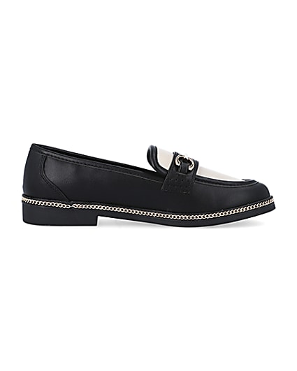 360 degree animation of product Black chain detail loafers frame-15