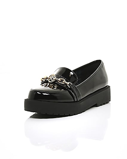 360 degree animation of product Black chunky chain loafers frame-1