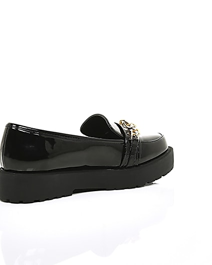 360 degree animation of product Black chunky chain loafers frame-12